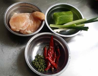 简单的麻辣鸡脯，你不得不学！