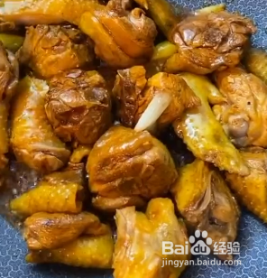 如何做东北名菜小鸡炖蘑菇呢