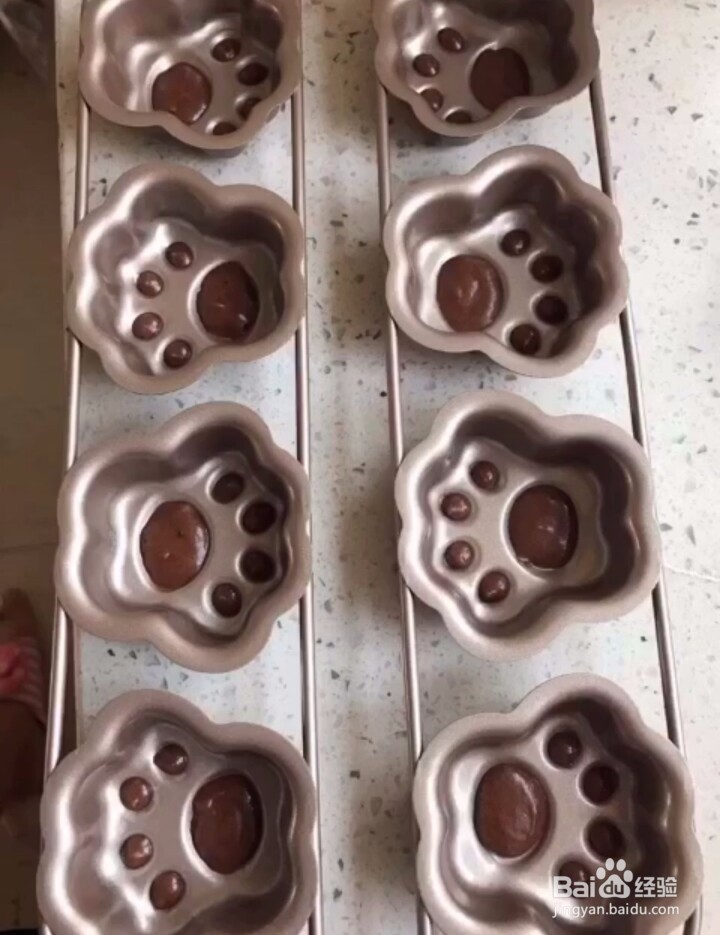 如何制作猫爪小蛋糕?