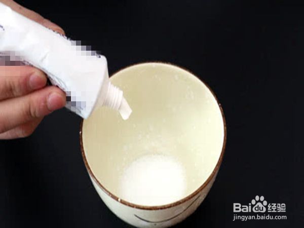 衣服变黄了有什么方法能洗掉