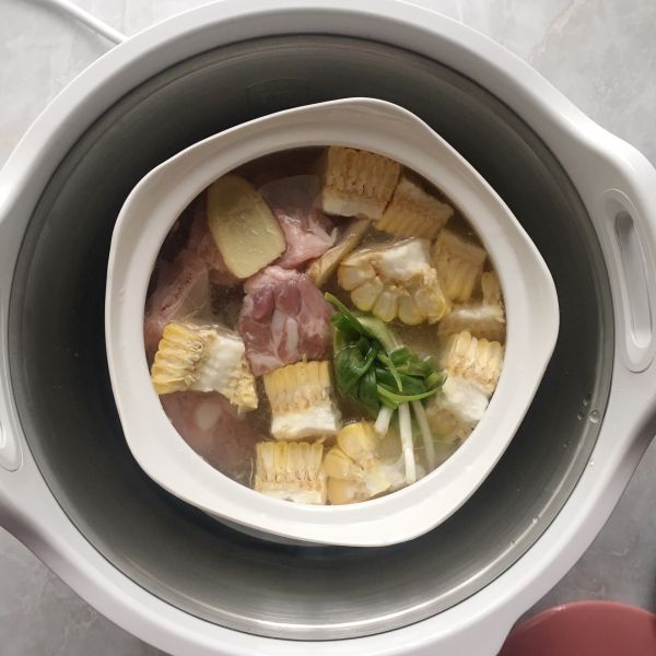 排骨山药玉米汤