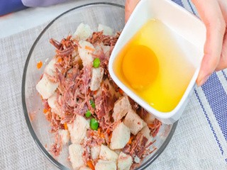 嫩牛馒丁饼怎么做