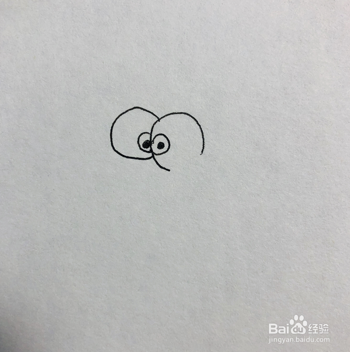 如何画幅海绵宝宝在吹泡泡的简笔画