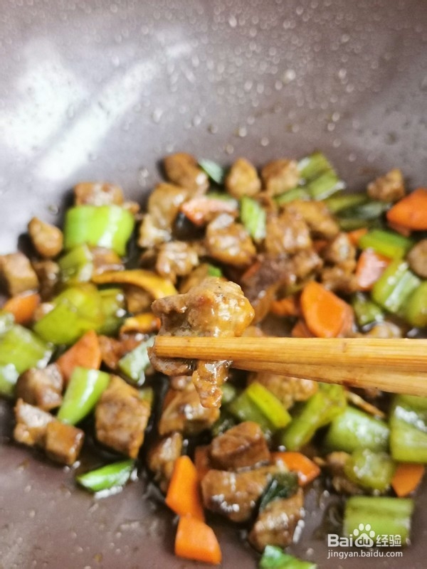 超级下饭黑椒牛肉粒
