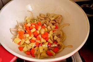 教你制作美味的番茄鸡肉浓情焗饭