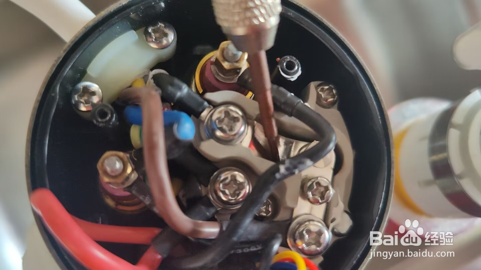 电热水龙头关水后继续加热解决方法