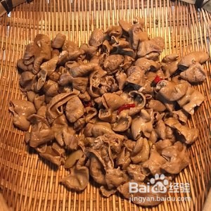 如何做出好吃的辣子肥肠