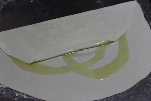 简单快手的美味葱油饼