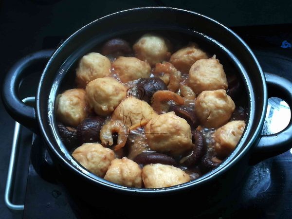 香菇虾米焖鱼丸