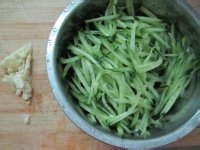 怎么做凉拌青瓜丝--夏季凉拌菜凉拌青瓜丝的做法