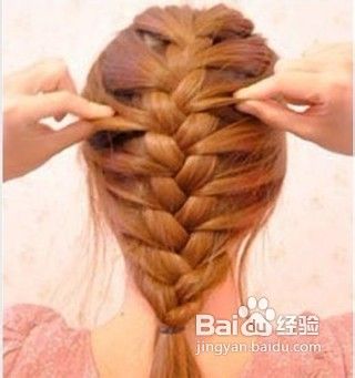 蝎子辫的韩式编发教程