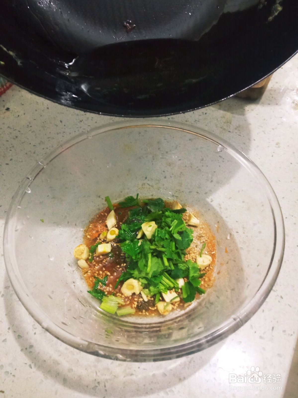 酸汤水饺怎么做