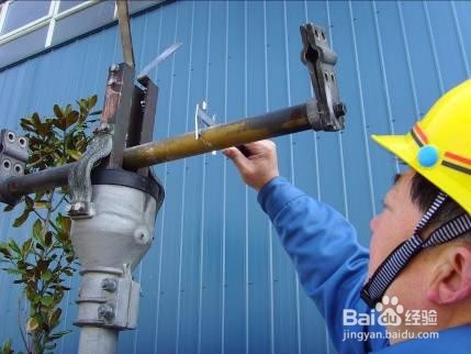 高压隔离开关触指压力测试现场操作图解