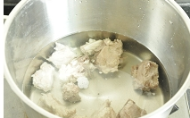 如何做榴莲壳排骨汤