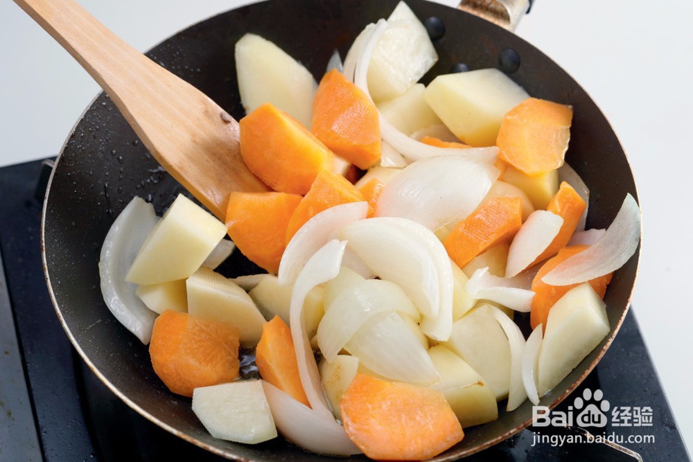 家常咸香肉土豆