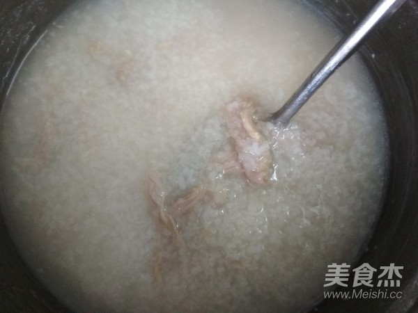 皮蛋瘦肉粥的做法