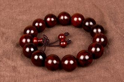 佛珠小叶紫檀多少钱入手合适