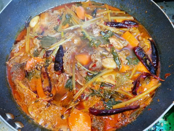 秘制萝卜焖牛腩