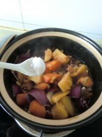 红焖砂锅牛肉