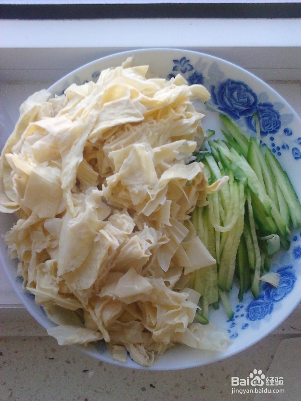 营养简单凉菜——黄瓜拌豆皮