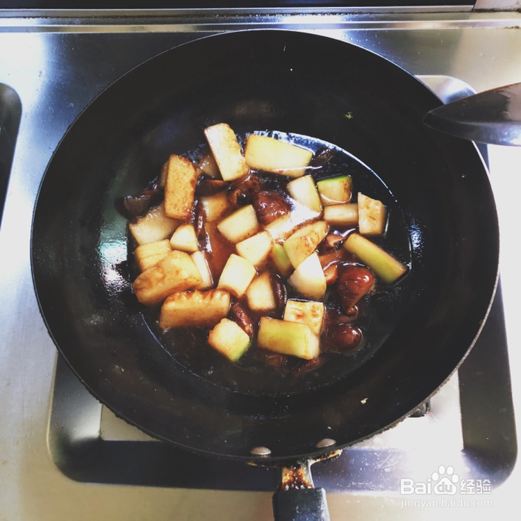 一个人做红烧香菇冬瓜