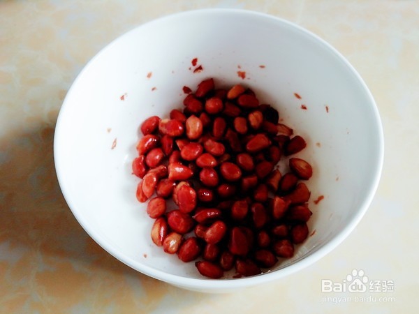 宫保鸡丁的家常做法，香辣过瘾最下饭