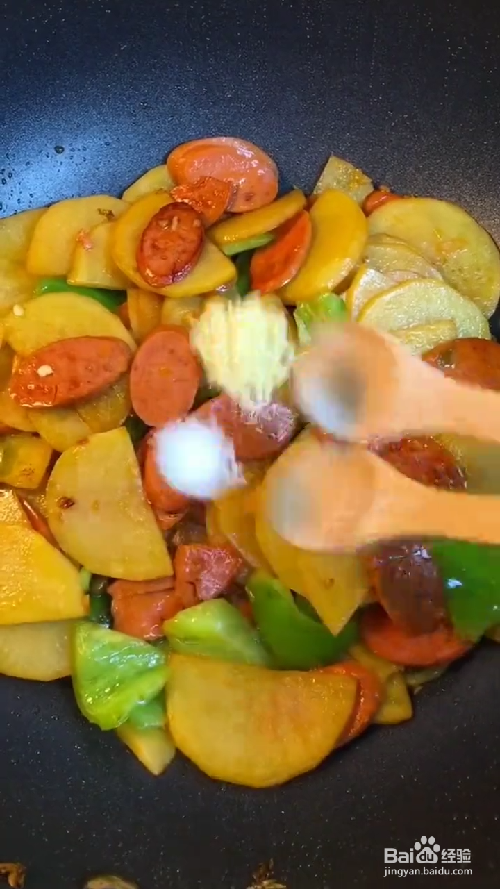 如何在家做出好吃下饭的干锅土豆片？