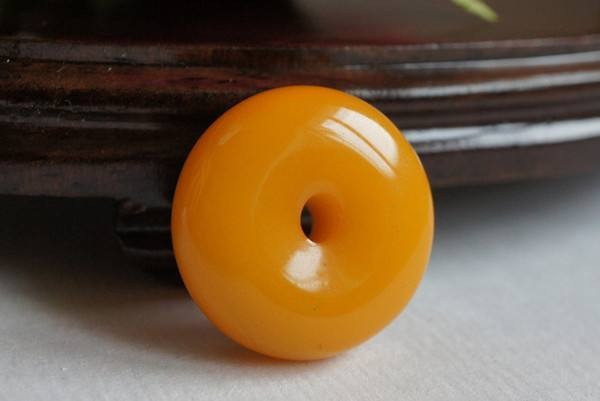 为什么有的蜜蜡有香味