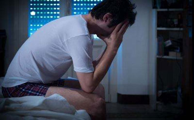 睡前冲个热水澡帮助你入睡！