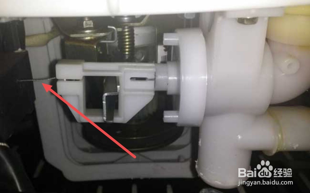 全自动洗衣机排水小怎么解决？