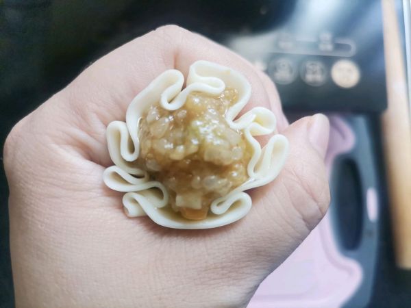 咸蛋黄肉松烧卖