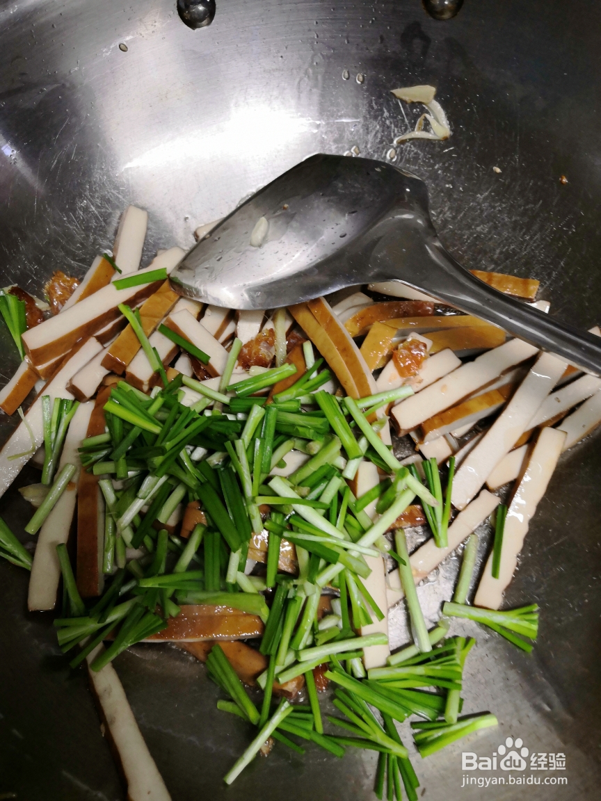 适合懒人做的香干炒韭菜