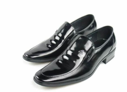 冬天穿的皮鞋里面如何清理