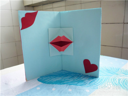 如何手工制作立体红唇贺卡?