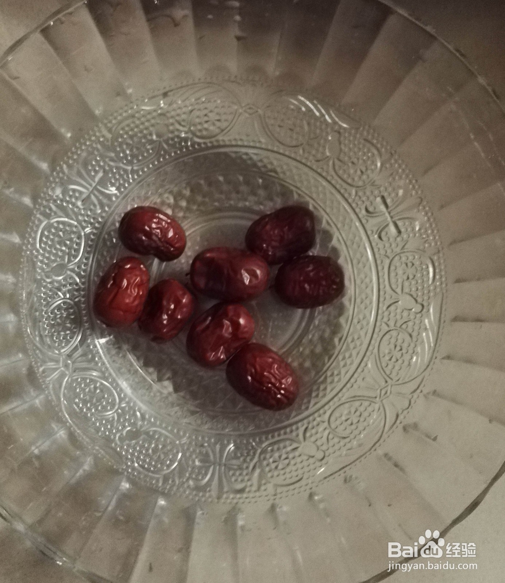 不用锅煮也可以喝到红豆薏米粥