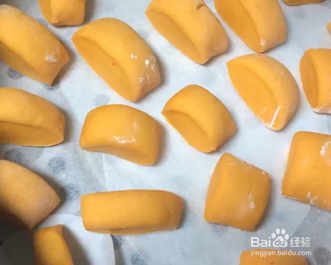 不输饭店的奶胡萝卜小馒头