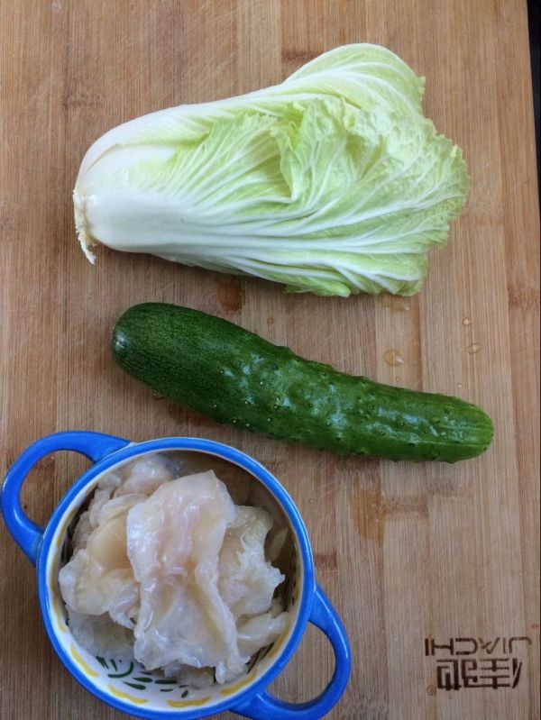 黄瓜白菜拌海蜇皮