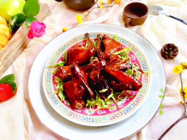 浓油赤酱本帮酱乳鸽