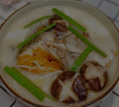 三文鱼头炖豆腐的做法