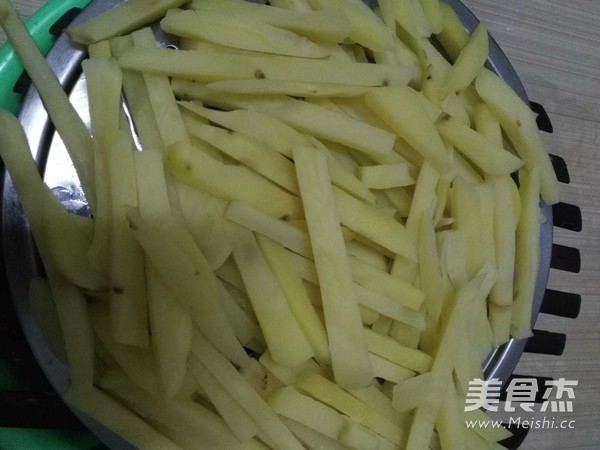 炸薯条的家常做法