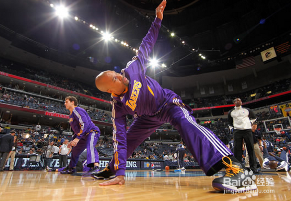 如何在篮球比赛中减少受伤的概率