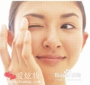 使用液态眼影的四个彩妆技巧