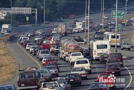 高速公路行车千万不能做的那些事情