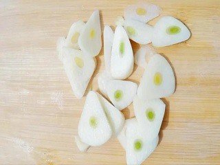 牛腩炖土豆怎么做