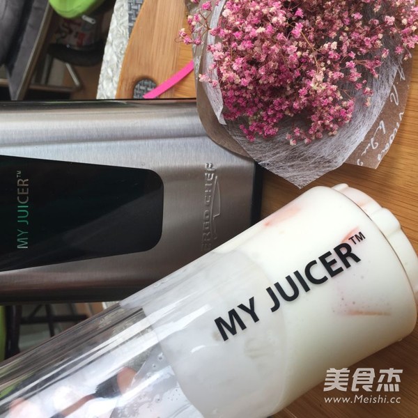 桃子奶昔的做法