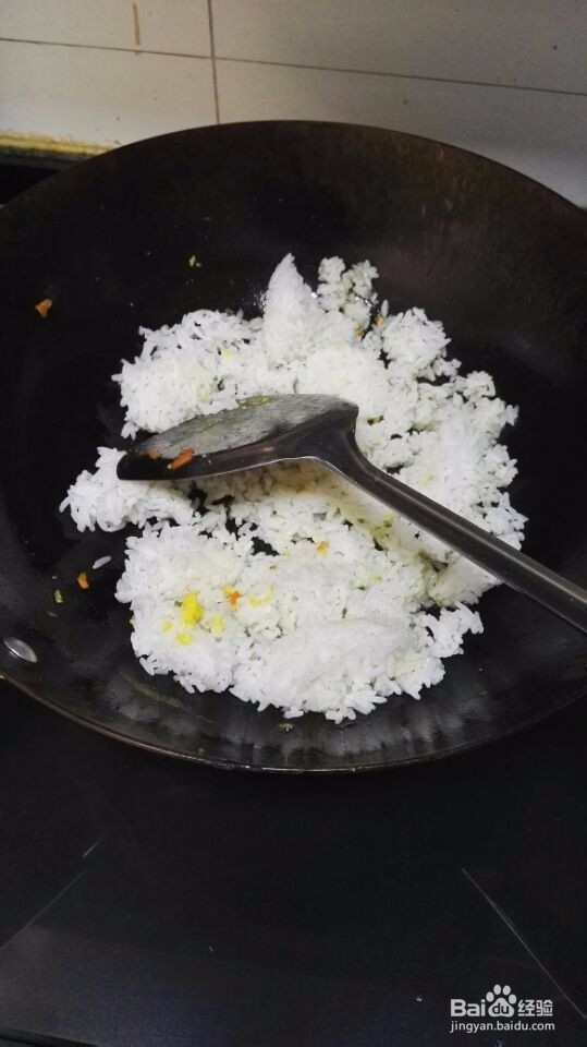 萝卜火腿蛋炒饭