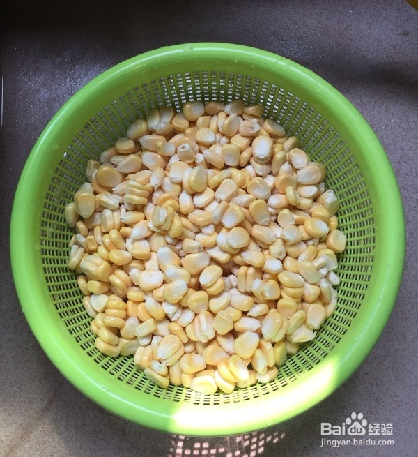 如何制作肉末炒玉米胡萝卜粒