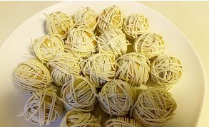 简单易做的酥脆“毛线”小丸子