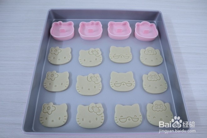 制作可爱的凯蒂卡通饼干