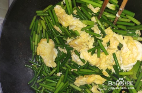 蒜薹炒鸡蛋的做法